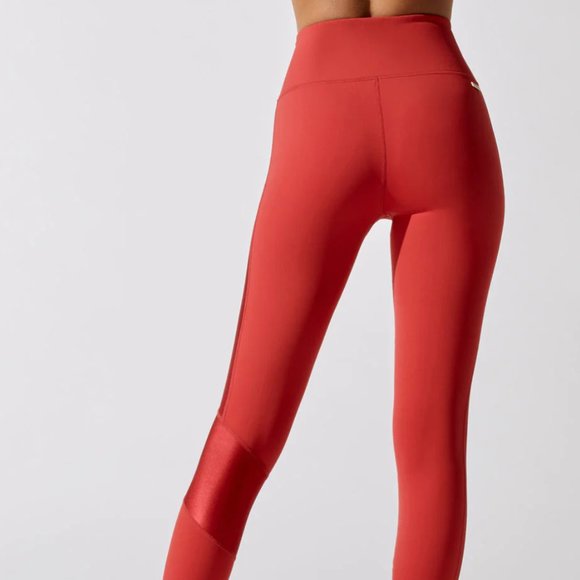 ALALA PEAK TIGHT IN RUBY - SZ. M - Picture 4 of 11